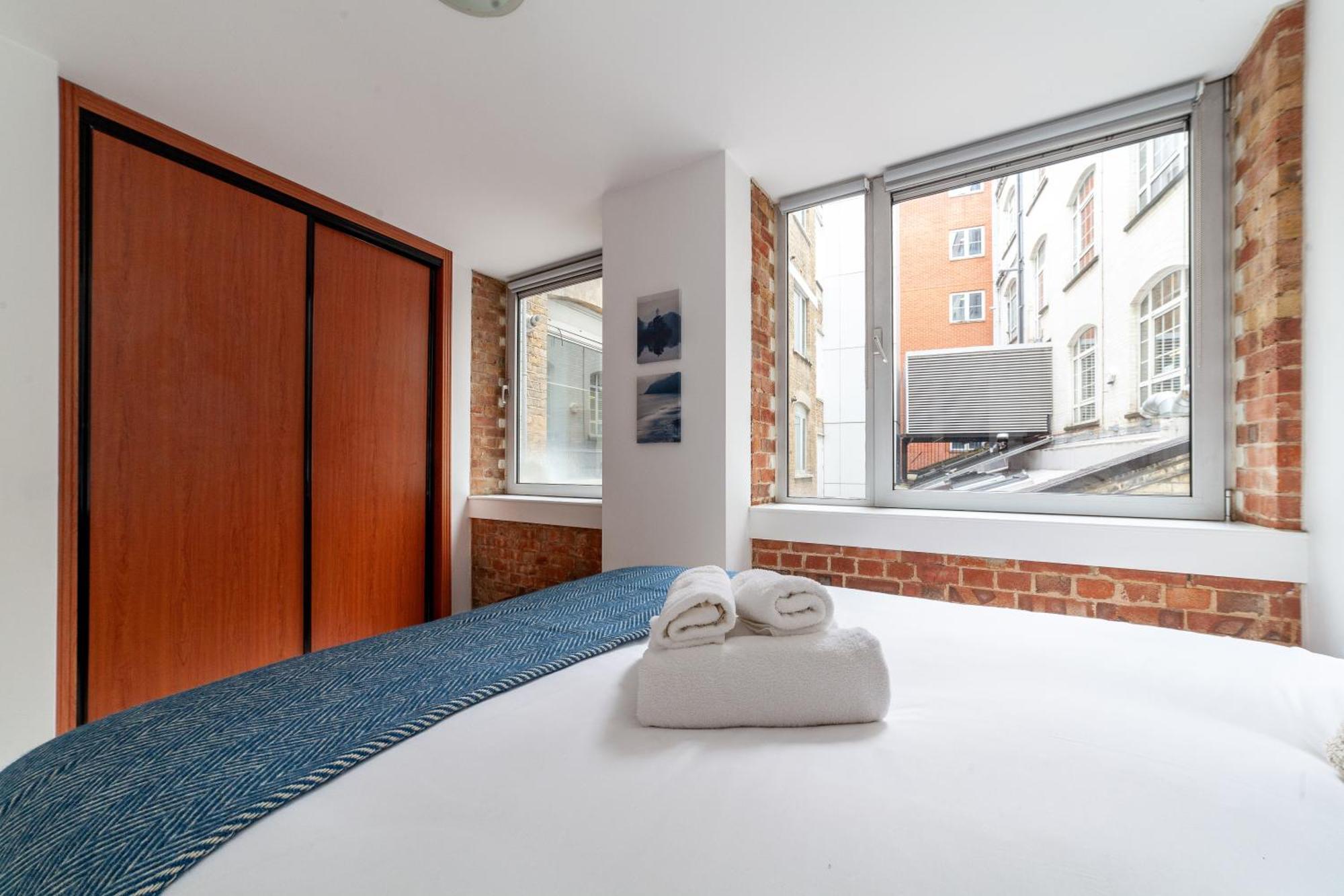 Elegance & Chic Design - 2-Bedroom Haven London Exterior photo